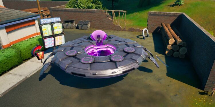 Fortnite Enter a UFO