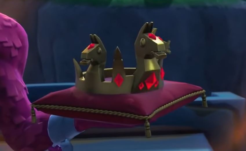 What does the Victory Crown do in Fortnite
